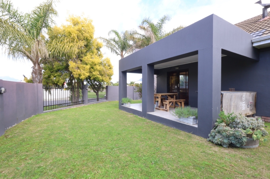4 Bedroom Property for Sale in Klein Drakenstein Western Cape